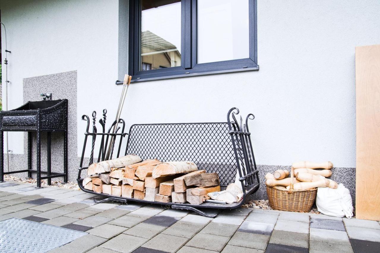 Apartmany A Wellness Vmal Skutec Bagian luar foto